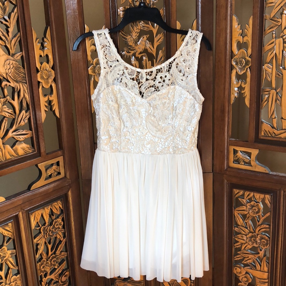 San Joy Illusion Sweetheart Neckline Dress Size M
